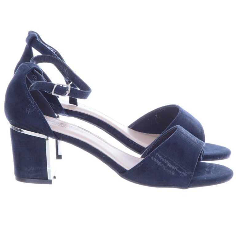 Idealne połączenia: jakie buty do granatu warto wybrać?