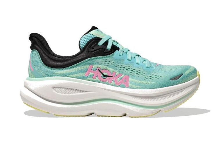 Idealne buty do miętowej sukienki – jaki kolor wybierać?