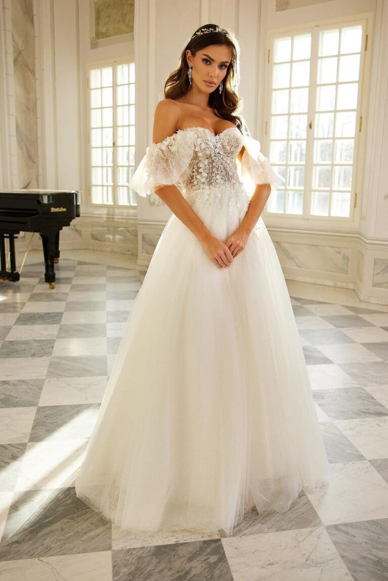 Jak wybrać idealną suknię ślubną dla puszystej? Oto kilka inspiracji!