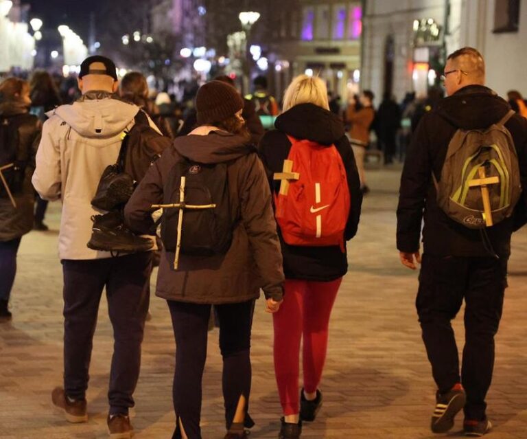 Najlepsze buty na edk – jak wybrać idealny model do Twoich potrzeb?