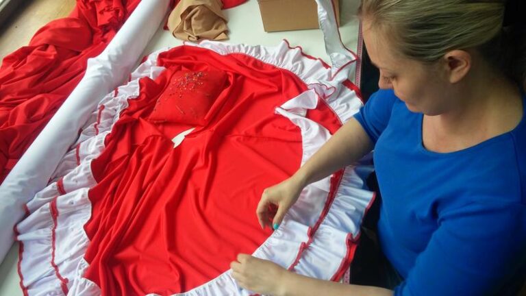 Jak uszyć spódnicę do kankana w prosty sposób?