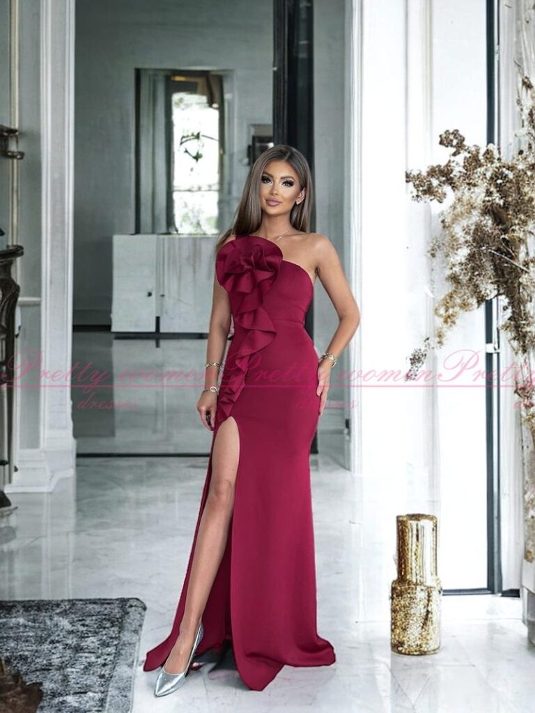 Najmodniejsze suknie na wesele – co wybrać, aby olśnić gości?