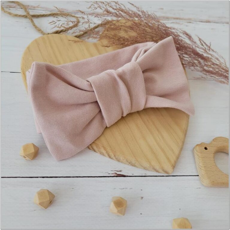 Uroczy przewodnik: jak uszyć idealną opaskę dla niemowlaka