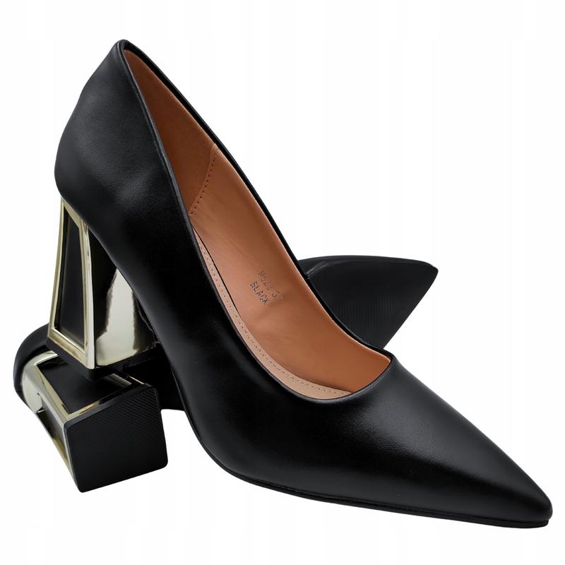 Idealne buty do obcisłej sukienki – jak dokonać najlepszego wyboru?