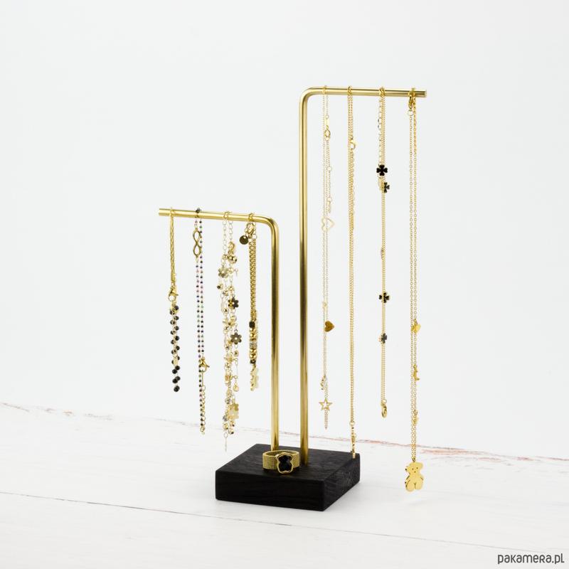 Stwórz wyjątkowy wieszak na biżuterię samodzielnie – krok po kroku