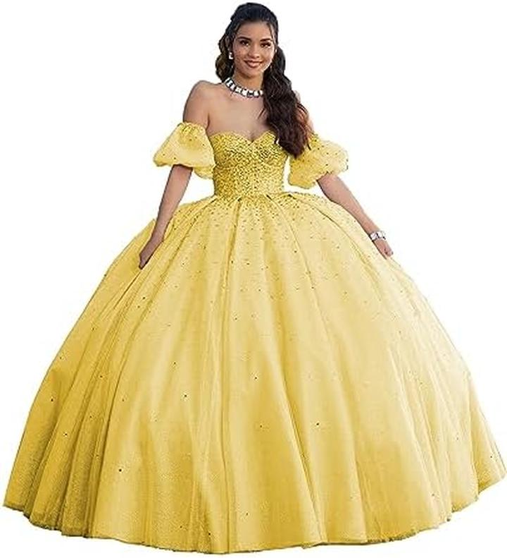 Sukienki karnawałowe 2023